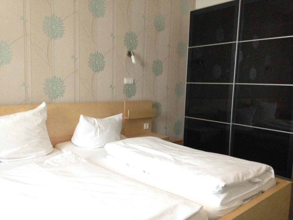 Hotel Oldenburger Hof Birkenfeld  Pokój zdjęcie